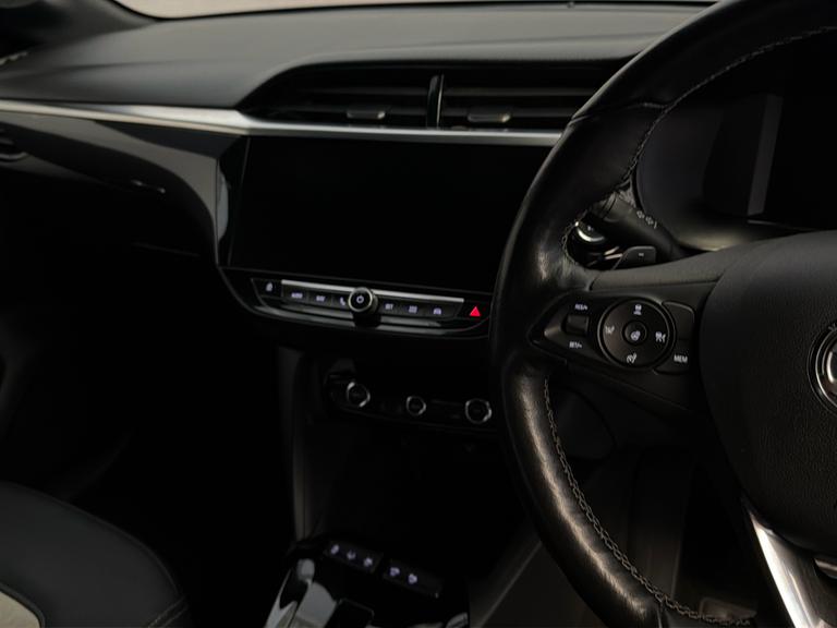 VAUXHALL Corsa Photo bsapi-b2fb6c6155c625689bafd0a37eb38442290b6007.jpg