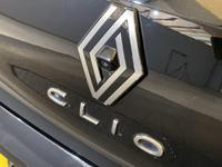RENAULT CLIO Photo 17