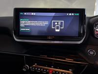 PEUGEOT 208 Photo 33
