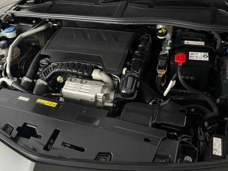 VAUXHALL Astra Photo bsapi-b60f97de0717493dc7434718439f85bb2aa672ef.jpg