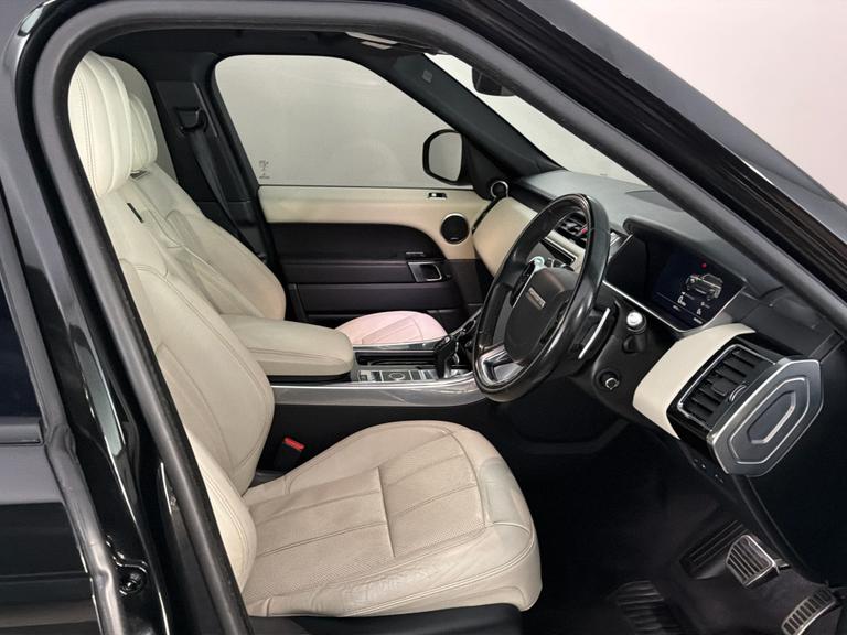 Land Rover Range Rover Sport Photo bsapi-b61ce3d3afbf2ac20b9458764051df742b596fa8.jpg