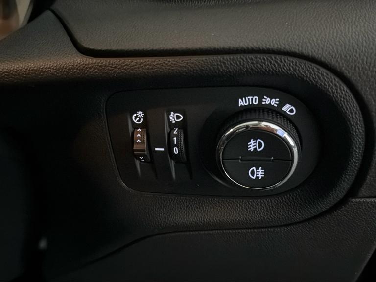 VAUXHALL Grandland X Photo bsapi-b71daeb55782243a9e8227c9bbde29170098fb8d.jpg
