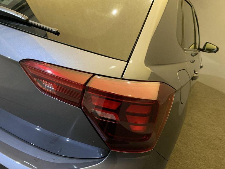 Volkswagen POLO Photo bsapi-b72a9bbe279d69c9035053085fff54bdaa5f440c.jpg