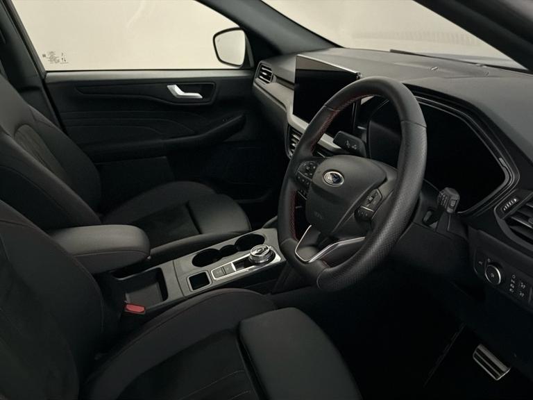 FORD Kuga Photo bsapi-b7dd206ca1d2442267b300887cc97ab96cee388b.jpg