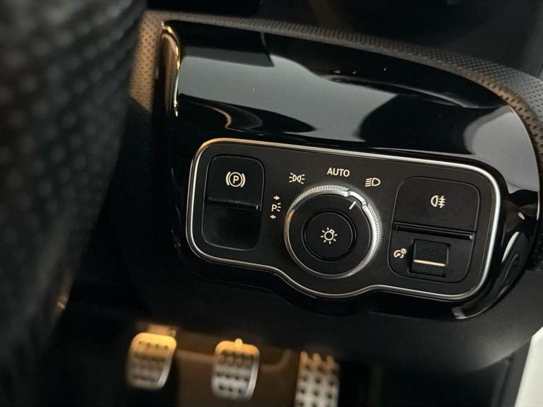MERCEDES-BENZ A CLASS Photo bsapi-b94990bce8417b87e97342cc4907c091072d8fff.jpg