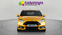 Ford Focus Photo 1