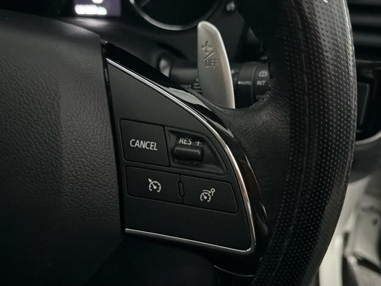 MITSUBISHI Outlander Photo bsapi-b9b62795e81b4a0decb00e421a33b9449e26db1e.jpg