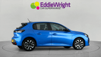 PEUGEOT 208 Photo 7
