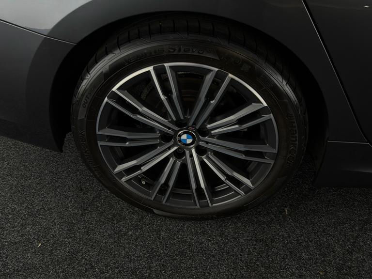 BMW 3 SERIES Photo bsapi-bb55aecb84599d8ebefd1bd2134f13fc378cbd4d.jpg