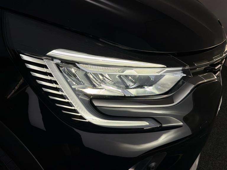 RENAULT CAPTUR Photo bsapi-bc8b766afc48253679eb6c0cfa076649adc79918.jpg