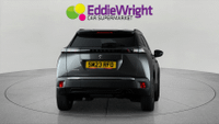 PEUGEOT 2008 Photo 2