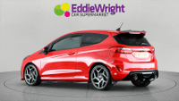 Ford Fiesta Photo 4