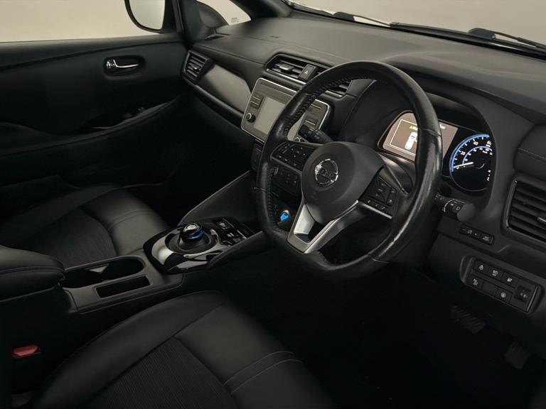 NISSAN LEAF Photo bsapi-be151fe243c80d905af09636afd12a5e642c105d.jpg