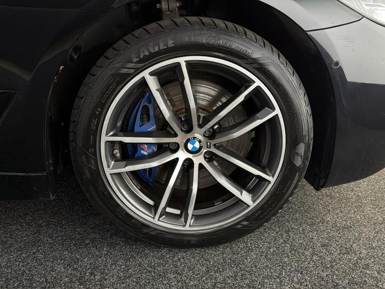 BMW 5 Series Photo bsapi-becf265a5613d81f4cf78b6c3320528261764d6b.jpg