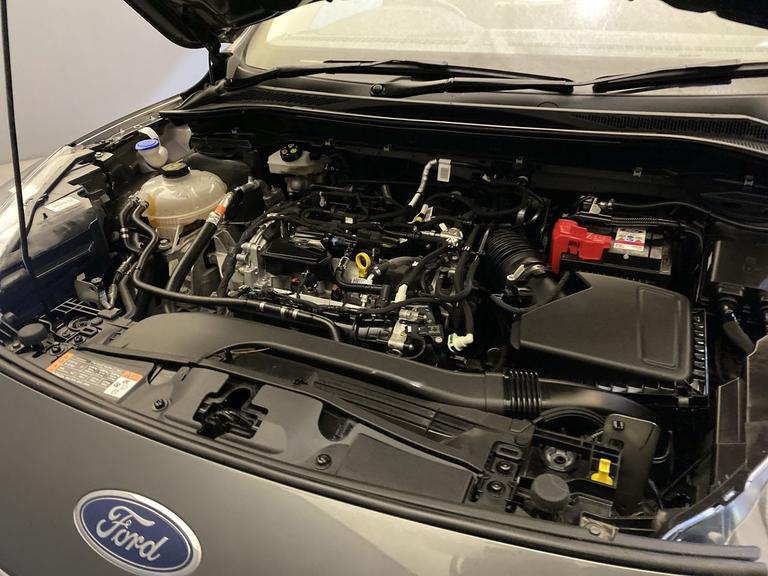 Ford KUGA Photo bsapi-bf33a4332200297cf44503cb99f12bd640e08fe3.jpg