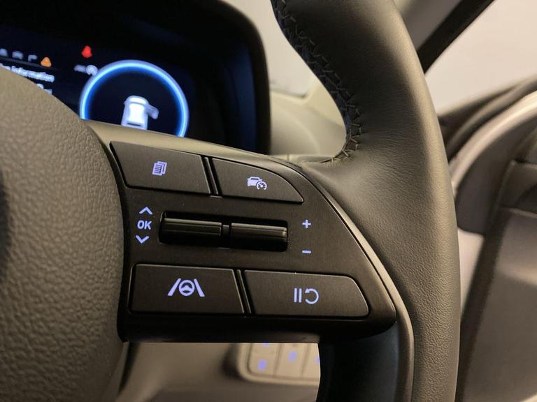 Hyundai BAYON Photo bsapi-bfb388bb804ce31b60ac8e36d86bb01b4d6e6a07.jpg