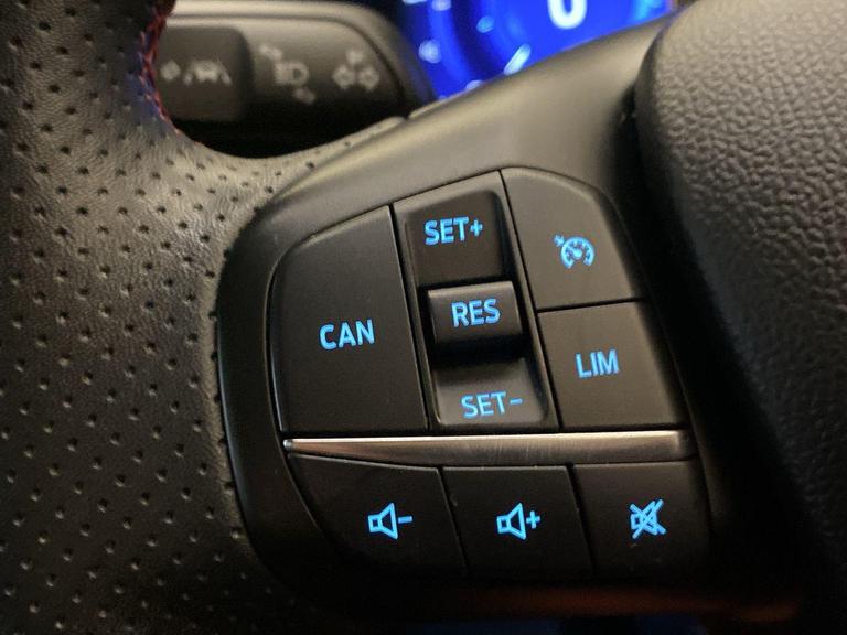 Ford FOCUS Photo bsapi-bfd0cb4194b66019038fb063b03b76178e2318ab.jpg