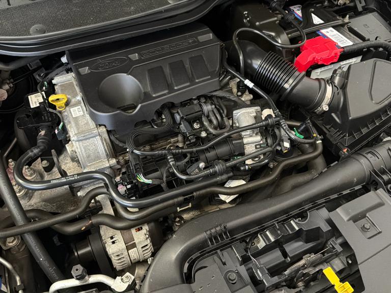 FORD Fiesta Photo bsapi-c0776ce334f4c125739d9af80d580fd1fb68f012.jpg