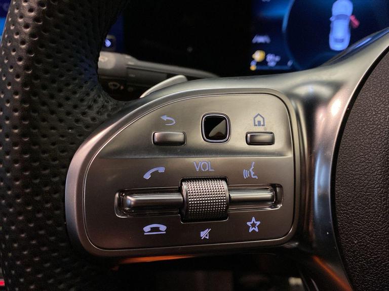 MERCEDES-BENZ CLA Photo bsapi-c0caa1ff4e18ad2c6d088cf31c49a26eab93ec06.jpg