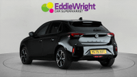 VAUXHALL Corsa Photo 4