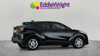 Toyota C-HR Photo 4