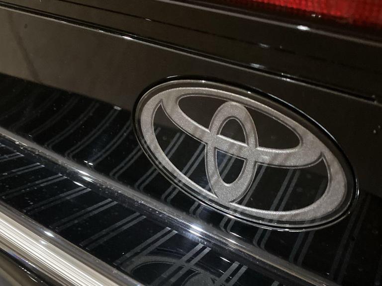 TOYOTA PRIUS Photo bsapi-c18134f05a78e174cd475b36c71848cd180209b9.jpg