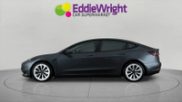 TESLA Model 3 Photo 2