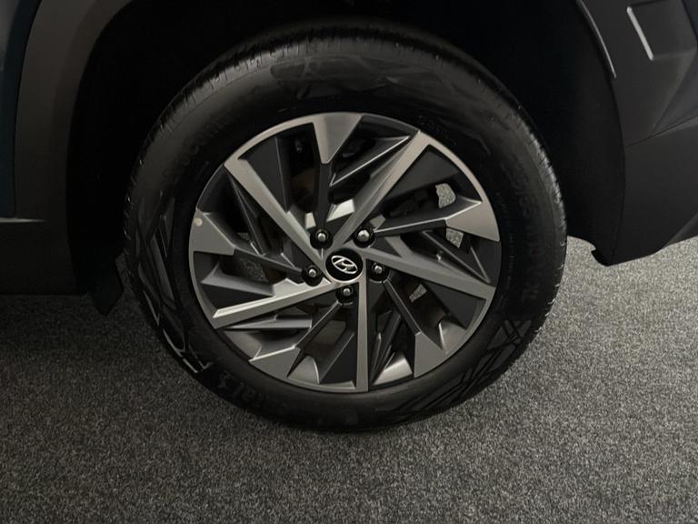 HYUNDAI TUCSON Photo bsapi-c29c9dc159b623ff0e2c6c4011eeb4aa611ab66e.jpg