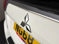 MITSUBISHI Outlander Photo 24