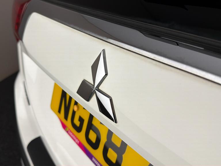 MITSUBISHI Outlander Photo bsapi-c2b284c760d63a909cf883096906367b46abbf89.jpg