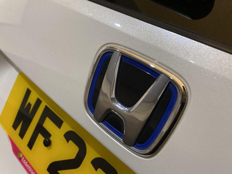 HONDA JAZZ Photo bsapi-c36ec6f6c89364a42e6adfe5af56c80495b2d6ca.jpg