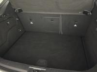 INFINITI Q30 Photo 19