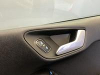 Ford FIESTA Photo 29