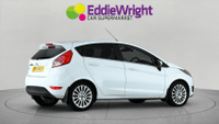FORD Fiesta Photo 6