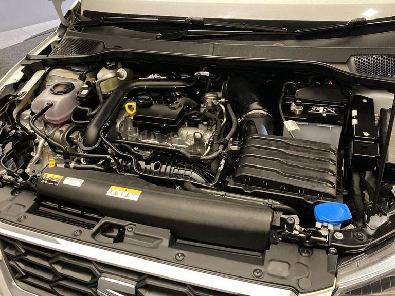 SEAT IBIZA Photo bsapi-c78f9c82f6ce2e1cbbe990b3bb6292ad4a9fe4fd.jpg