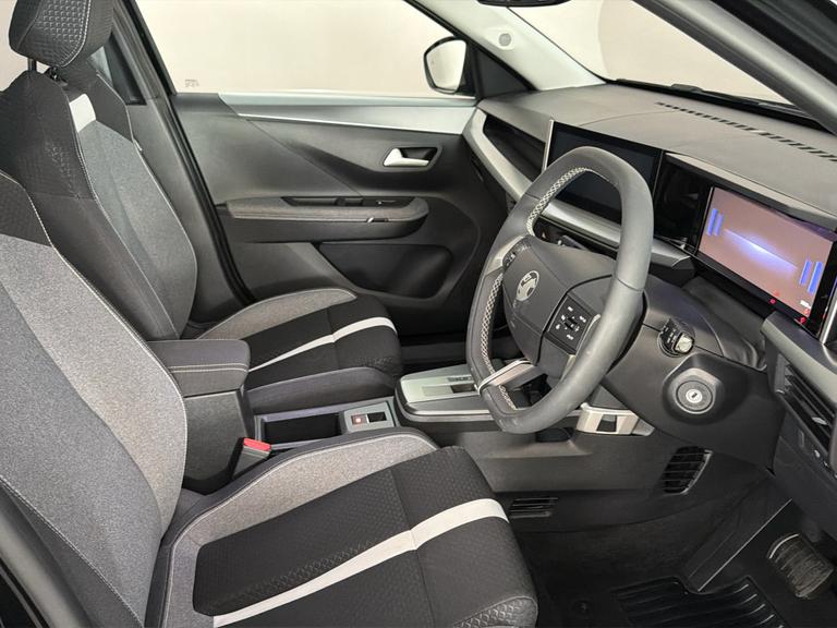 Vauxhall FRONTERA Photo bsapi-c8f1458d5be14e4a9572e503678b0d90d3c30918.jpg