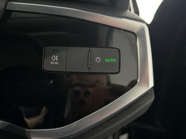 Audi Q3 Photo bsapi-c939c70539474a6503e8bee3b200f19f883408e6.jpg