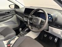 HYUNDAI BAYON Photo 3