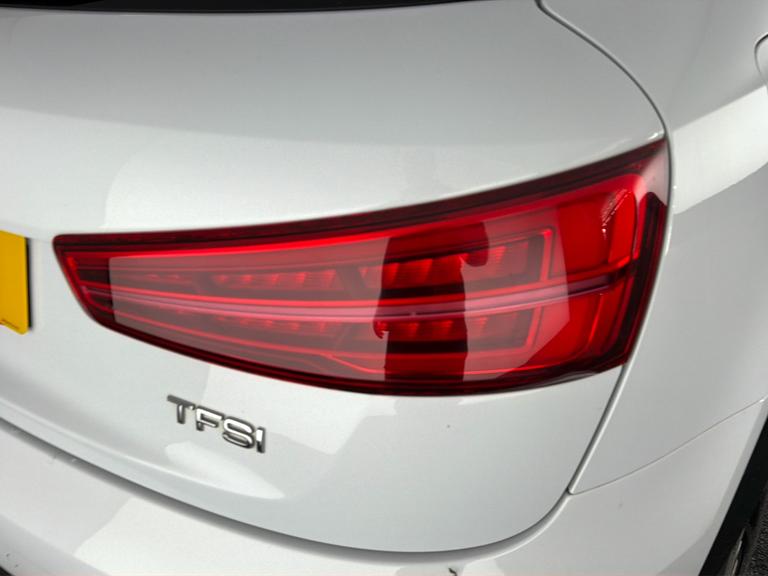 Audi Q3 Photo bsapi-c96230e2985a874398c7376b58354aac334ec8d2.jpg
