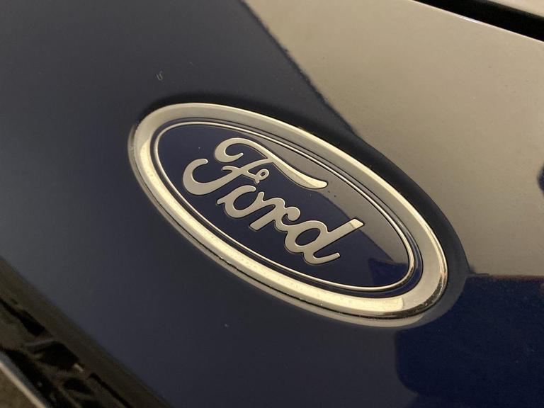 FORD PUMA Photo bsapi-c98278cf45917c7916a71b25c351c6b90db7d5e7.jpg