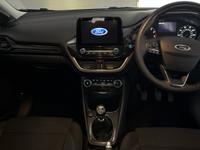 FORD Puma Photo 4
