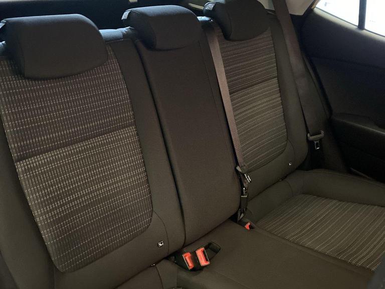 Kia STONIC Photo bsapi-cb09dac0b0aad7faf3ade1ab39cc36c617275142.jpg