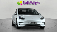 TESLA Model 3 Photo 1