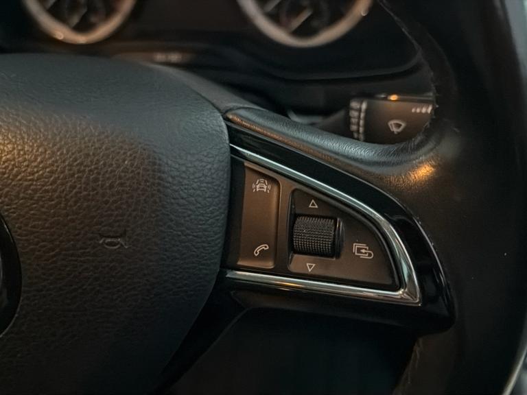 ŠKODA Karoq Photo bsapi-ccf69aa29e5644e83c16b73942d374239f8df42d.jpg