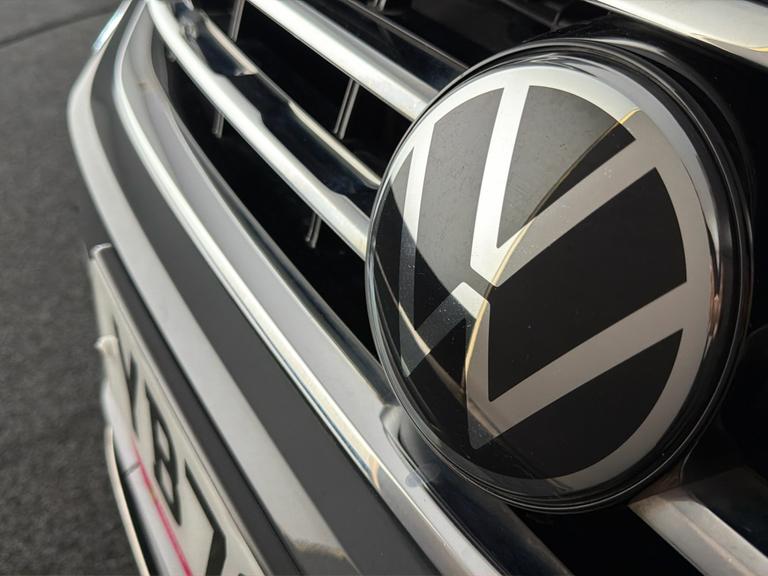 Volkswagen TIGUAN Photo bsapi-cd5ba7a0ddf8f1031b0b7810af70992209ea2cb5.jpg