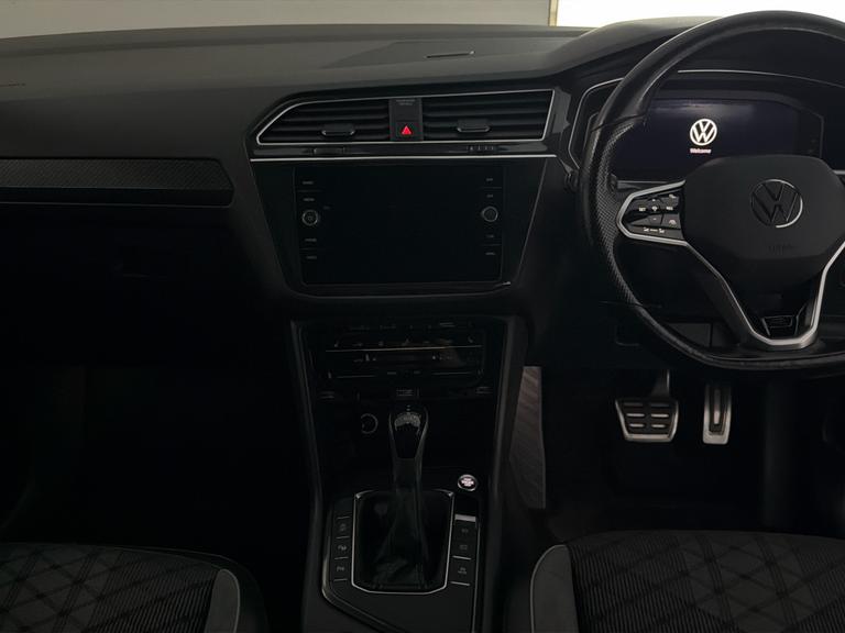 Volkswagen Tiguan Photo bsapi-ce61ab1ded5243ec81950f5b1083da44e2d22ae0.jpg