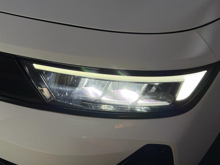VAUXHALL ASTRA Photo bsapi-cf763ff5019050d4b6e3d983727c8bc3e178120b.jpg