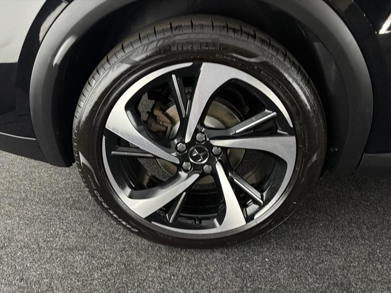 DS Automobiles 7 Crossback Photo bsapi-d0942c717fc421e90994e6072d1fca84ec3b3e57.jpg
