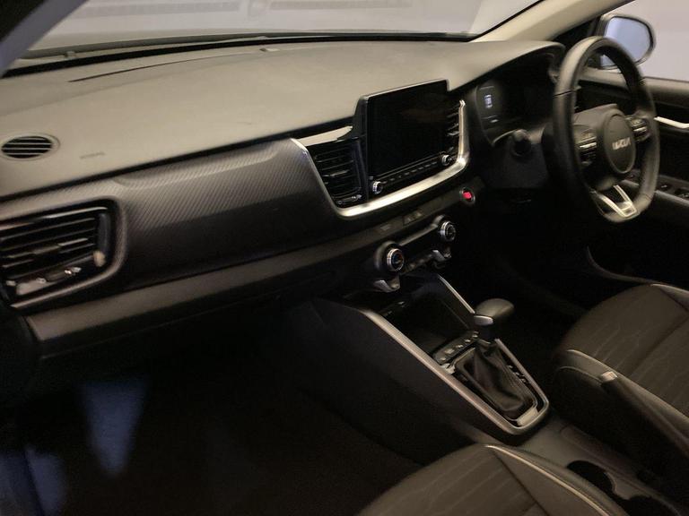 Kia STONIC Photo bsapi-d0e35c762388d213ac0baa0a0ad4d2f476521556.jpg