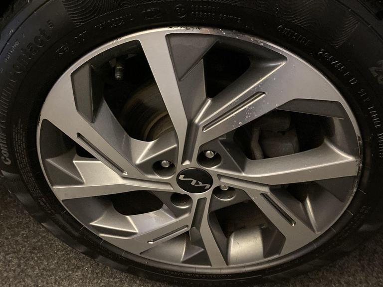 Kia STONIC Photo bsapi-d12edde3c52f4af9933e8eb092053b6131bab481.jpg